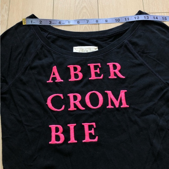 Abercrombie & Fitch Y2K Off Shoulder Embroidered Top in Black & Pink Size XS - Picture 2 of 10